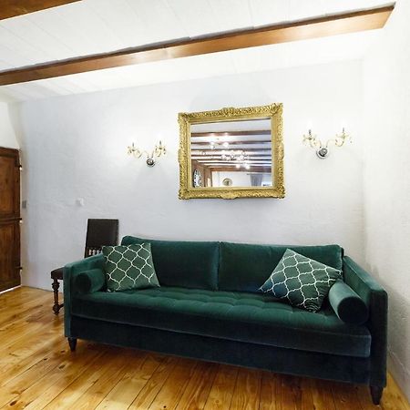 A castle spirit apartment in Château du Châtelard Clarens Extérieur photo