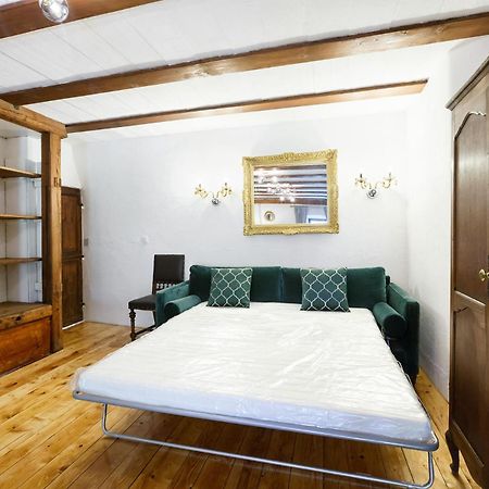 A castle spirit apartment in Château du Châtelard Clarens Extérieur photo