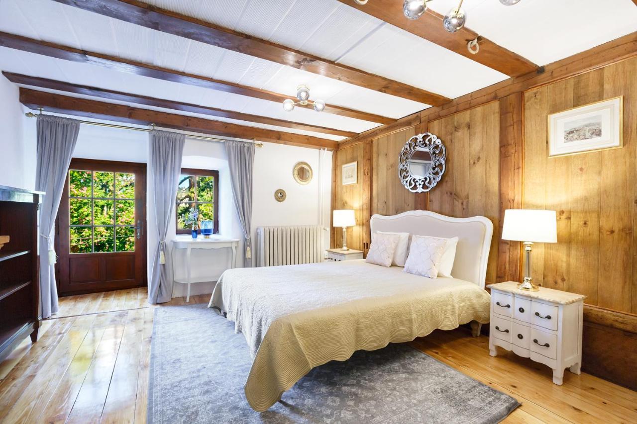 A castle spirit apartment in Château du Châtelard Clarens Extérieur photo